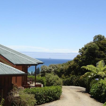 Earthsong Lodge Tryphena Extérieur photo